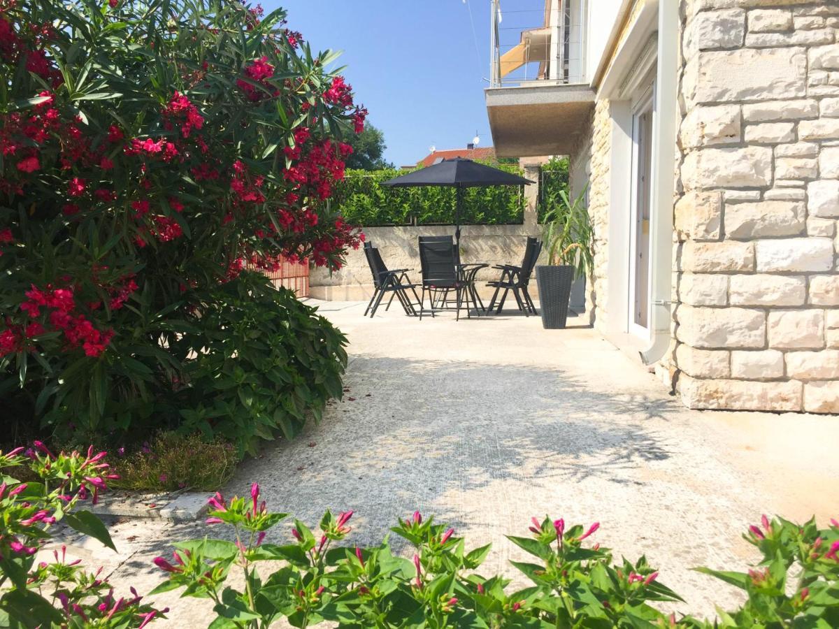 Elysium Apartment Pula Exterior photo